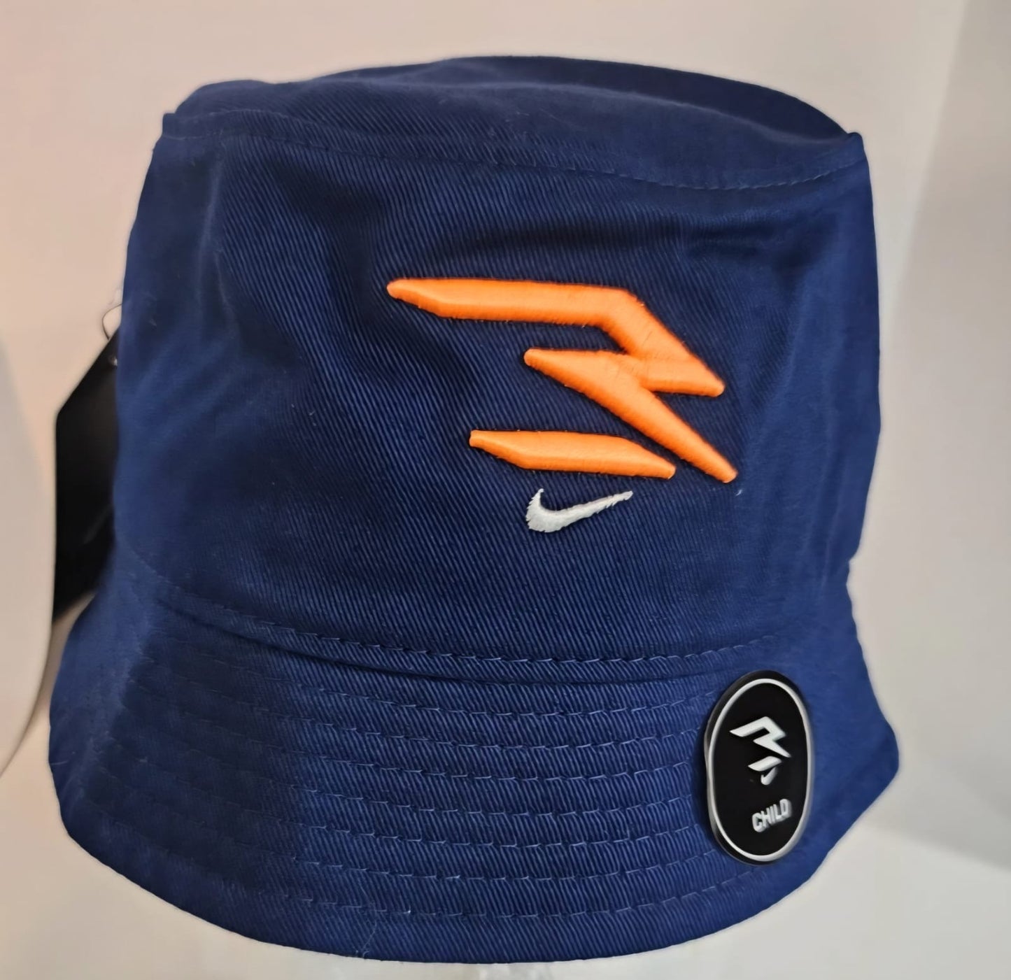 Nike bucket cap