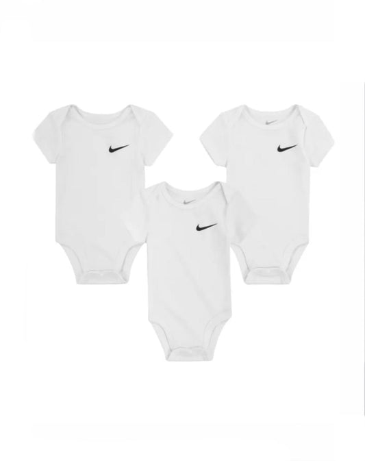 Nike pinunder 3pc  image 0
