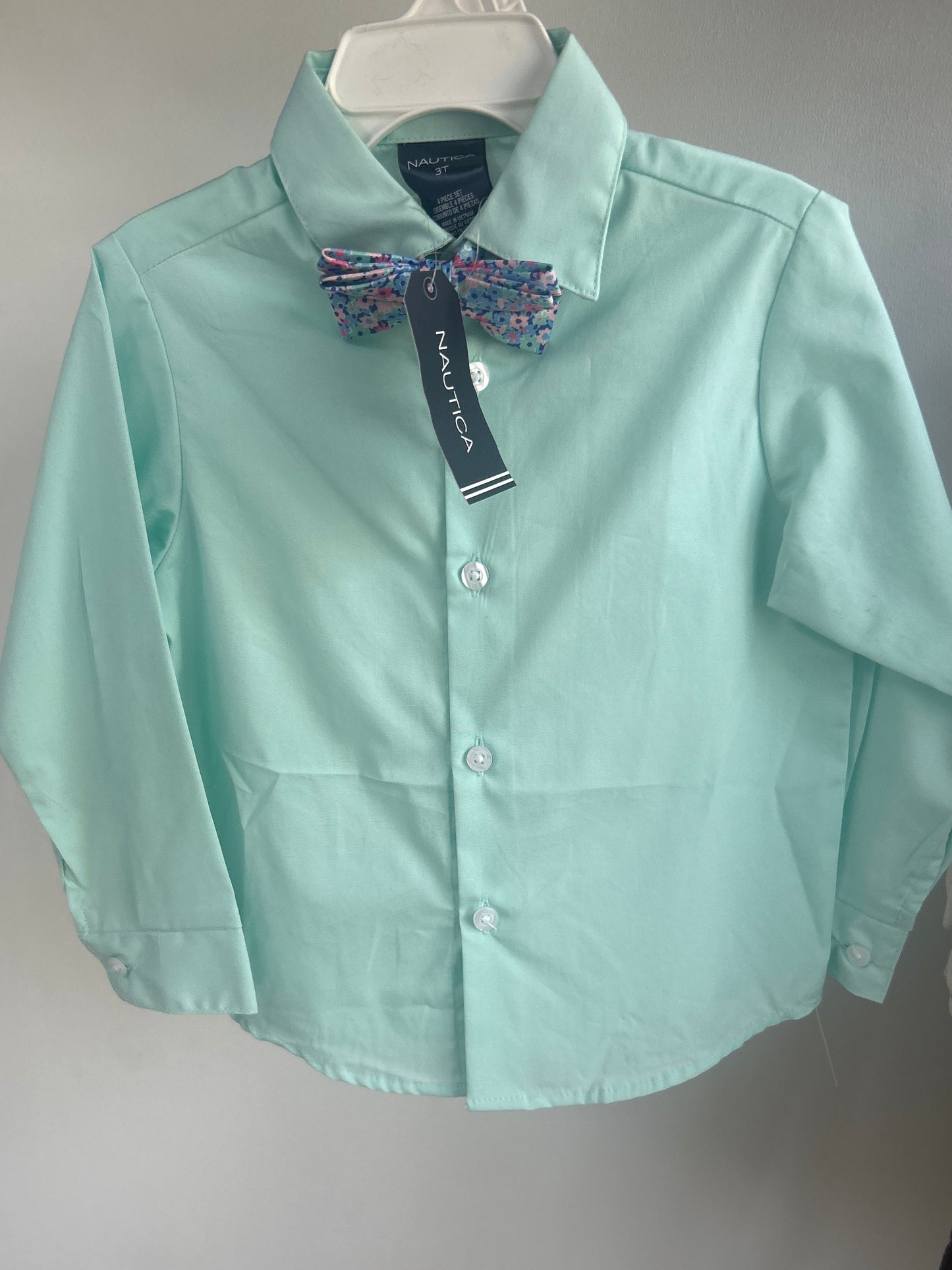 Nautica formal dress shirt with bow tie-size 3t