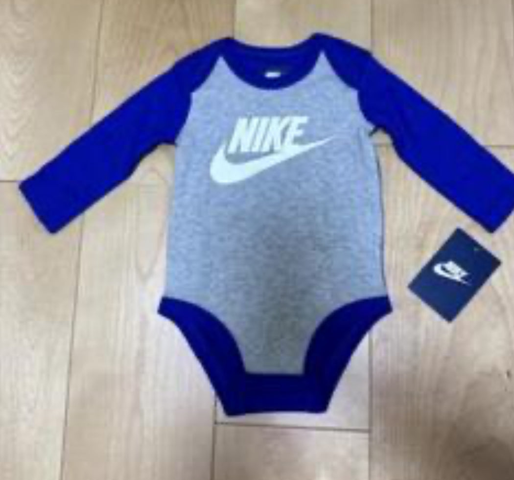 Nike pinunder  image 1